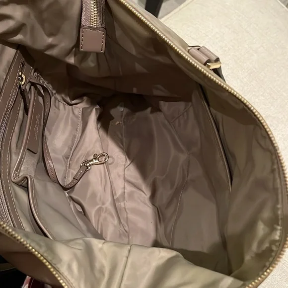 MICHAEL KORS bag large tan:khaki color so much room ! - Picture 12 of 12